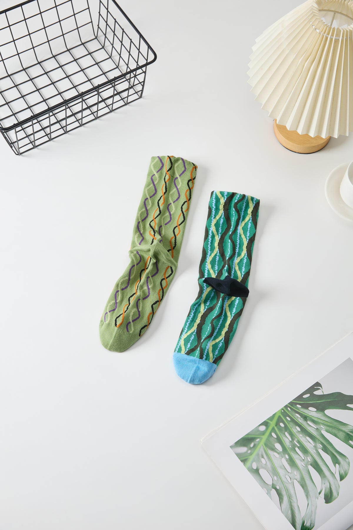 Women's Wavy Retro Vibe Socks