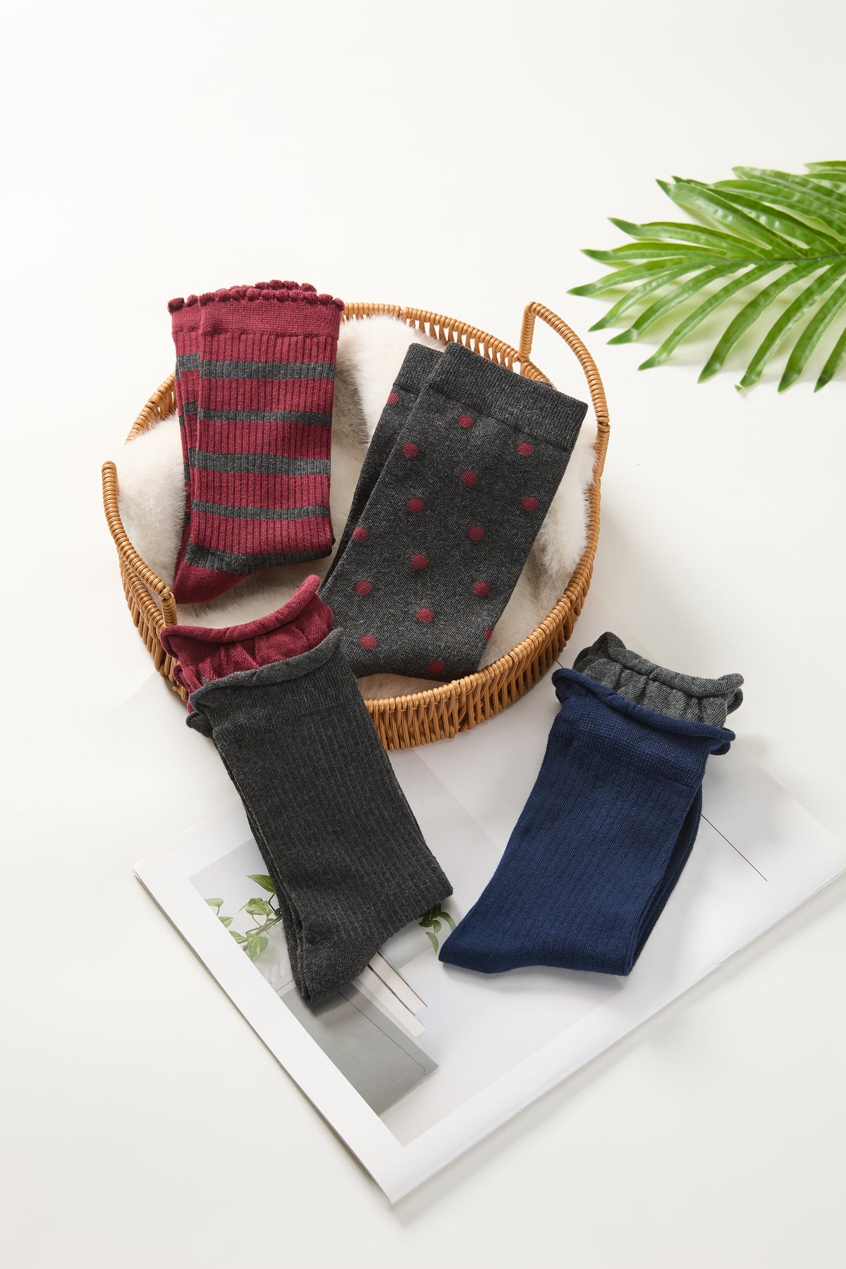 Women's Vintage Cozy Ruffle Socks