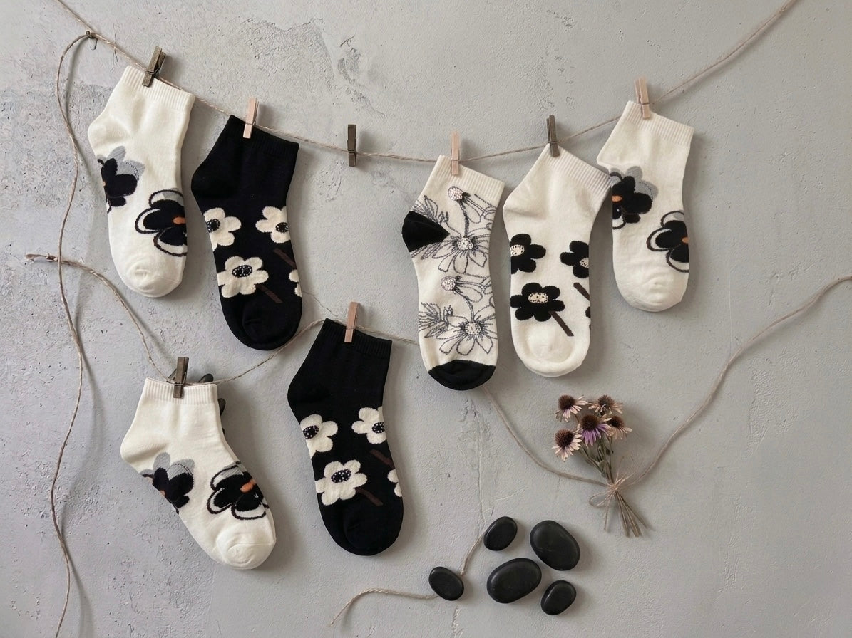 Women's Noir Bloom Socks