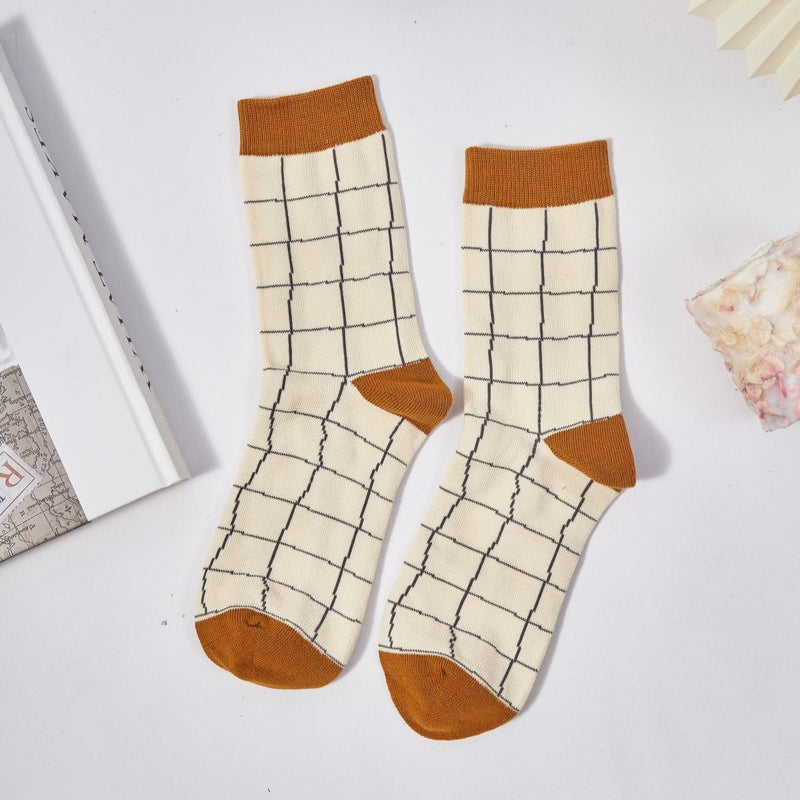 Women's Rustic Checkered Charm Socks - LOOUZ