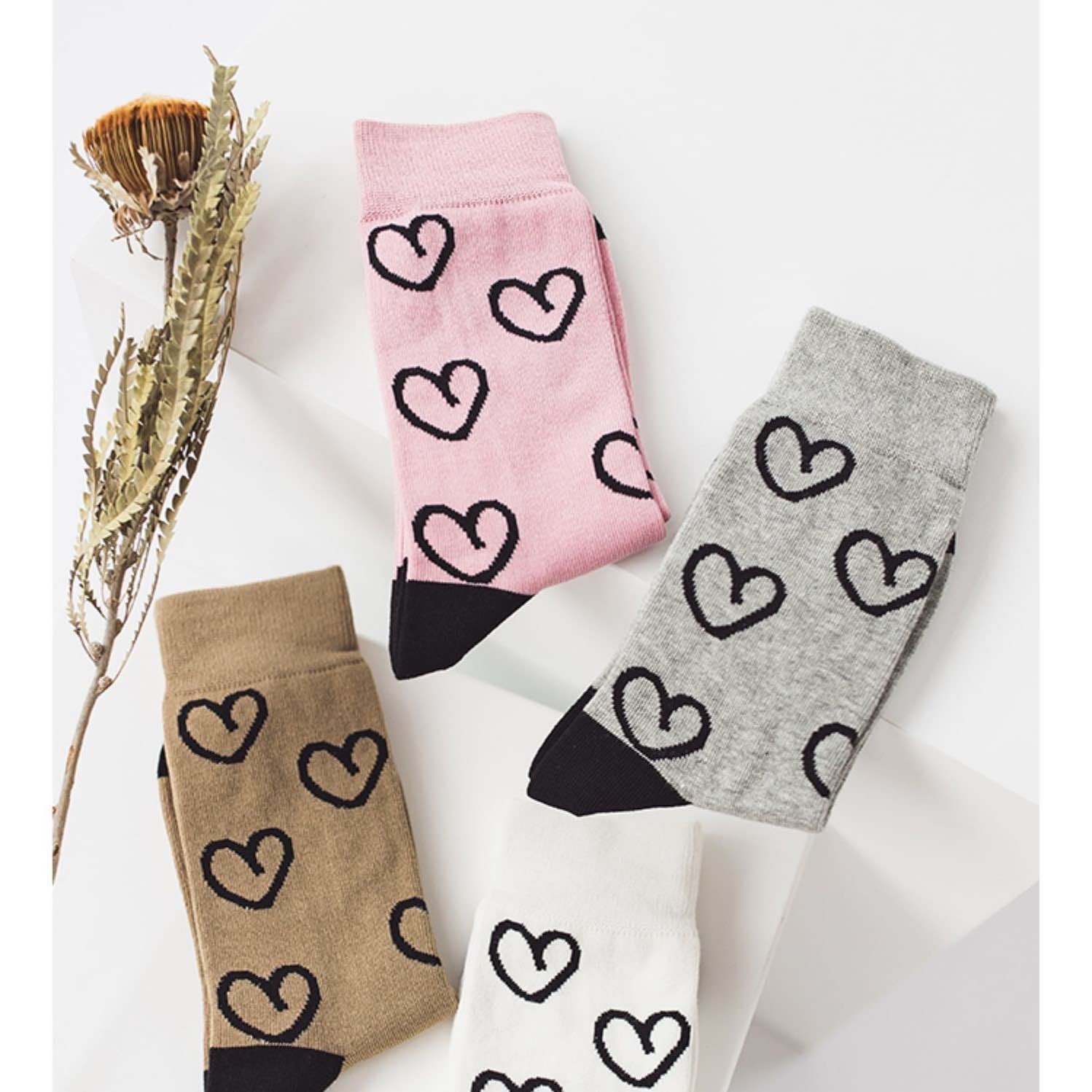 Unisex Simple Heart Socks - Crew - LOOUZ
