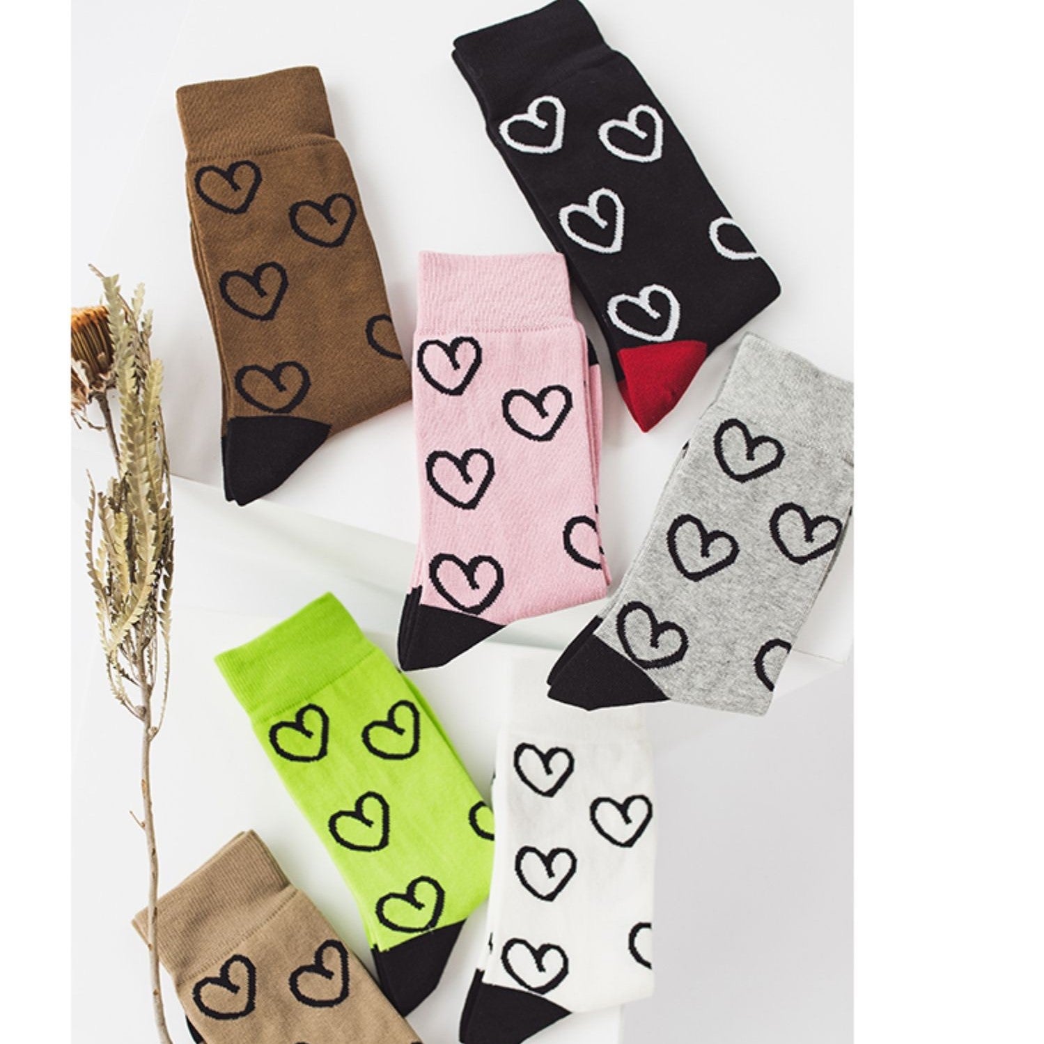 Unisex Simple Heart Socks - Crew - LOOUZ