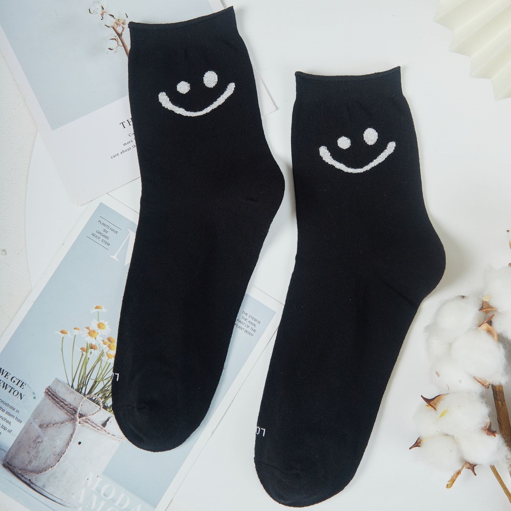 Unisex Smiley Sock Thin Upgraded - LOOUZ