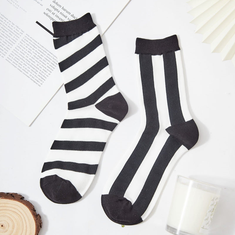 Women's Asymmetric AB Bold Striped socks - LOOUZ