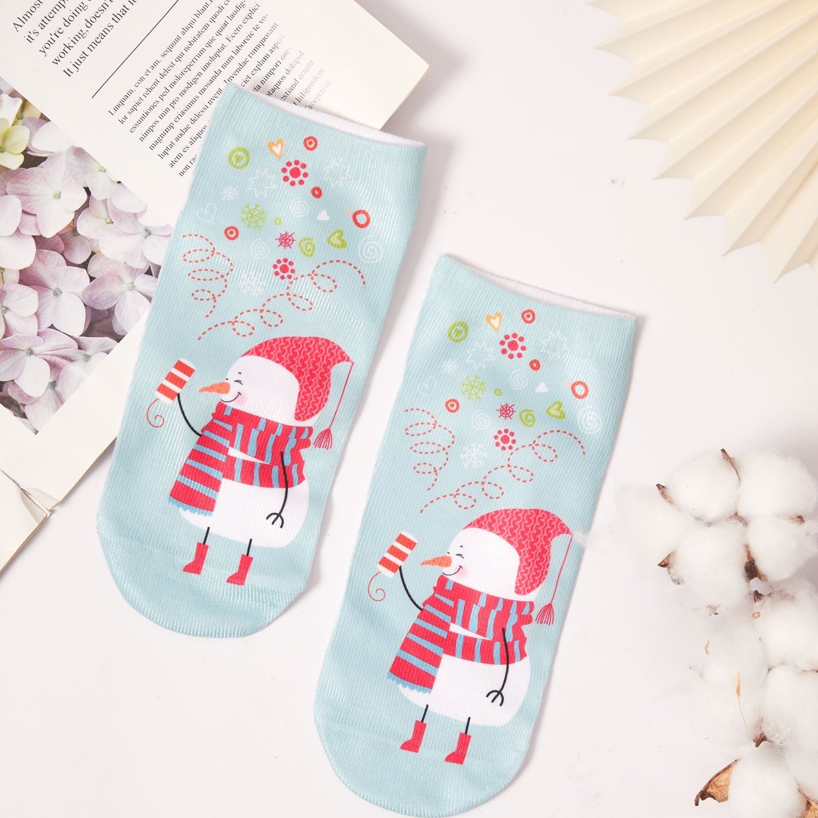 Women's Festive Holiday Cheer Christmas-Themed Ankle Socks - LOOUZ