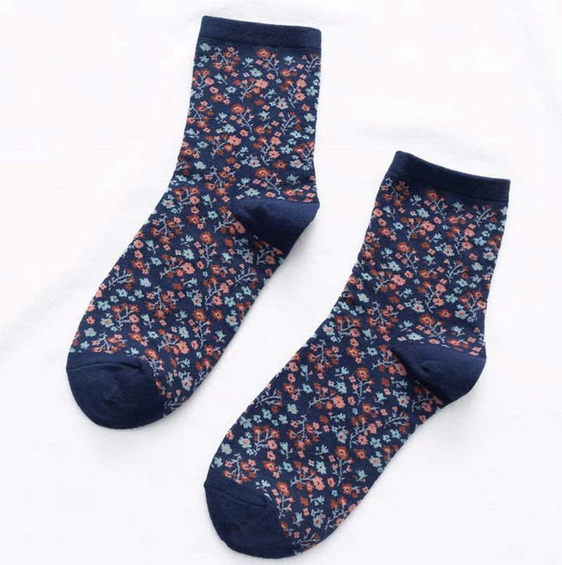 New Look 5 pack of floral socks in multi