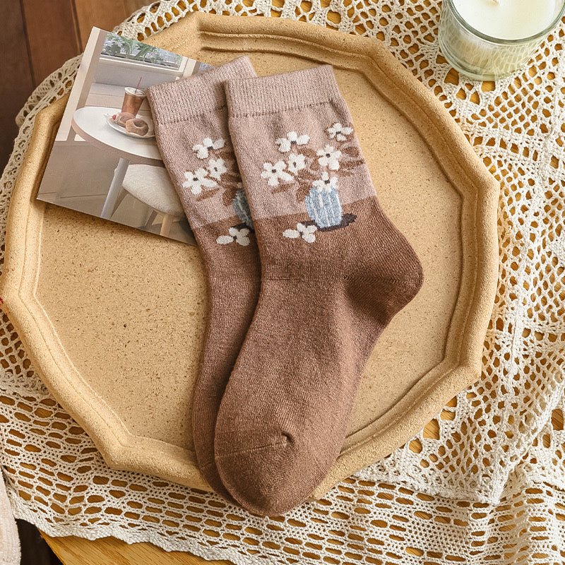 Women's Green Gardenia Socks - LOOUZ