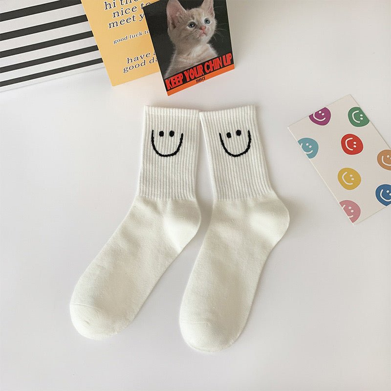 Women's Minimal Smiley Face Socks - LOOUZ