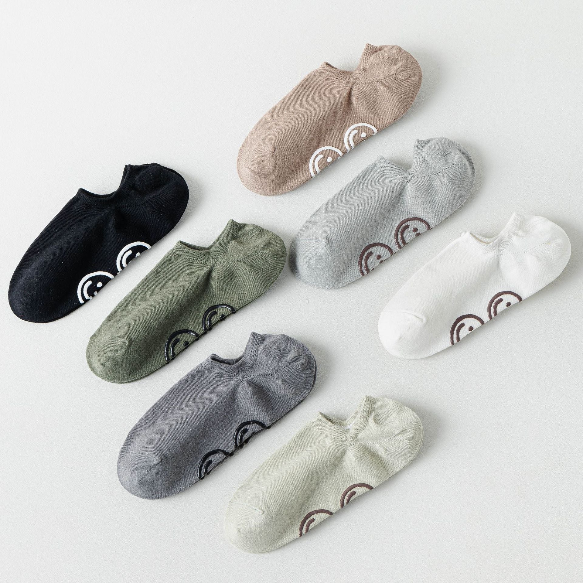 Women's Smiley Adhesive Non-Slip Low Cut Socks - LOOUZ