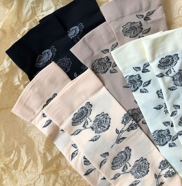 Women's Vintage Rose Velvet Socks - LOOUZ